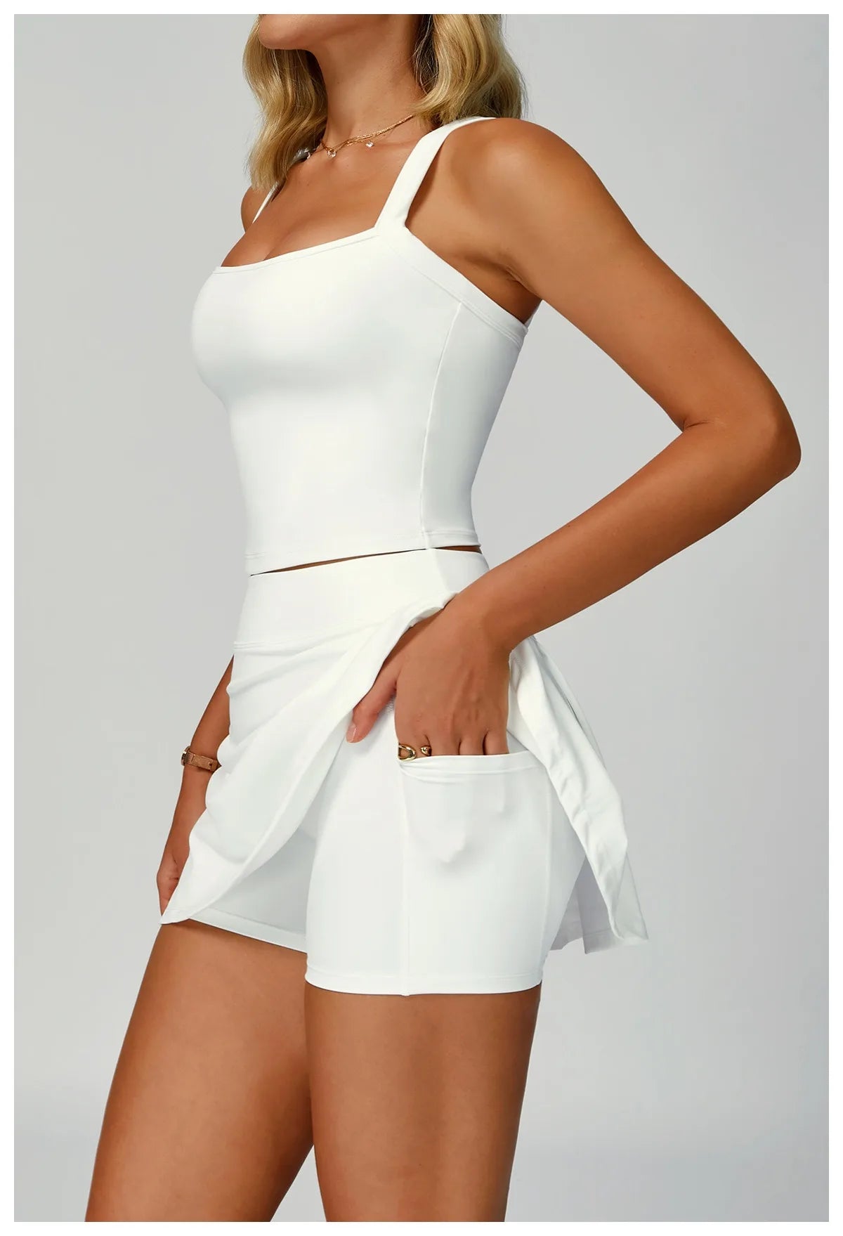 Sports Tank Top - Quick-Drying Fitness Vest & Breathable Workout Top