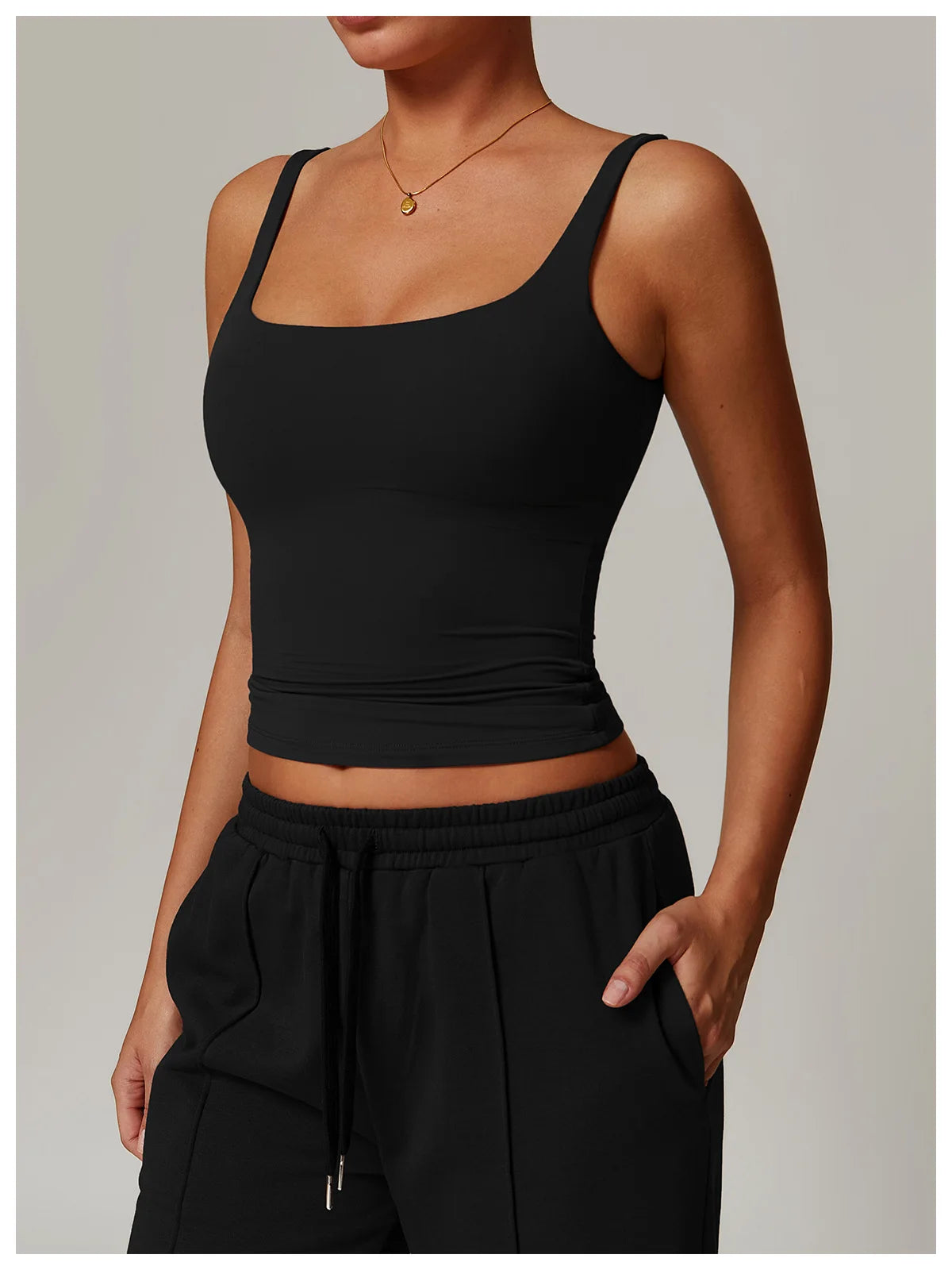 Sports Bra: Quick-Drying Activewear for Women
