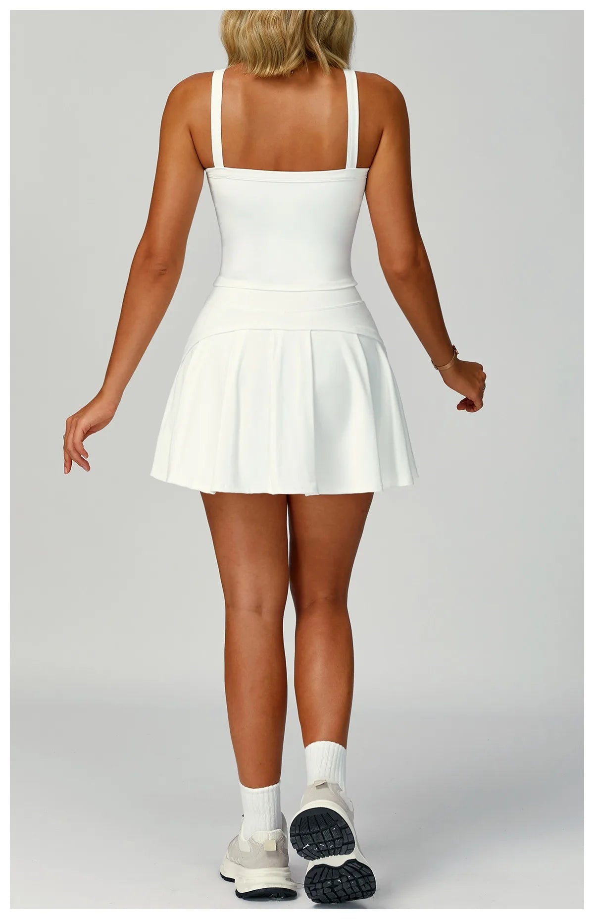 Sports Tank Top - Quick-Drying Fitness Vest & Breathable Workout Top